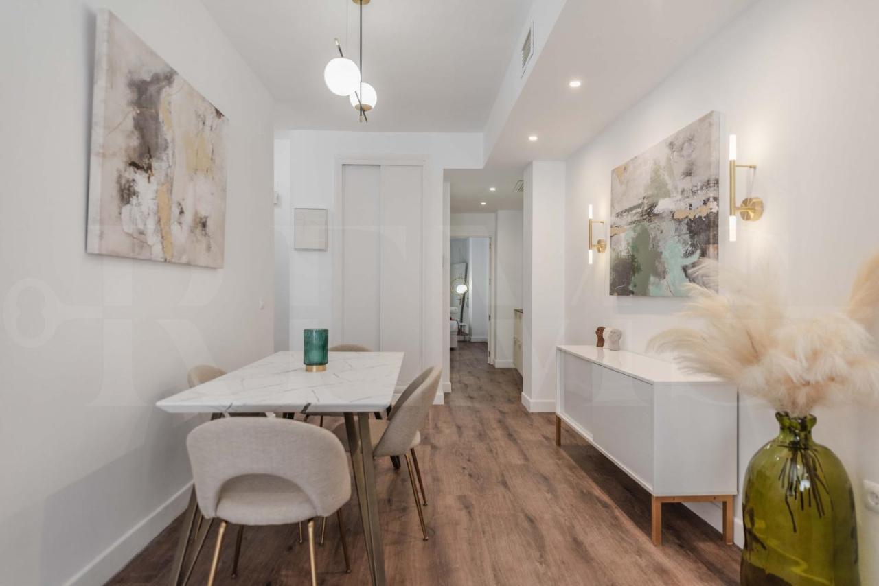 Designed Minimalist Apartment - Malaga Center By Rems Kültér fotó