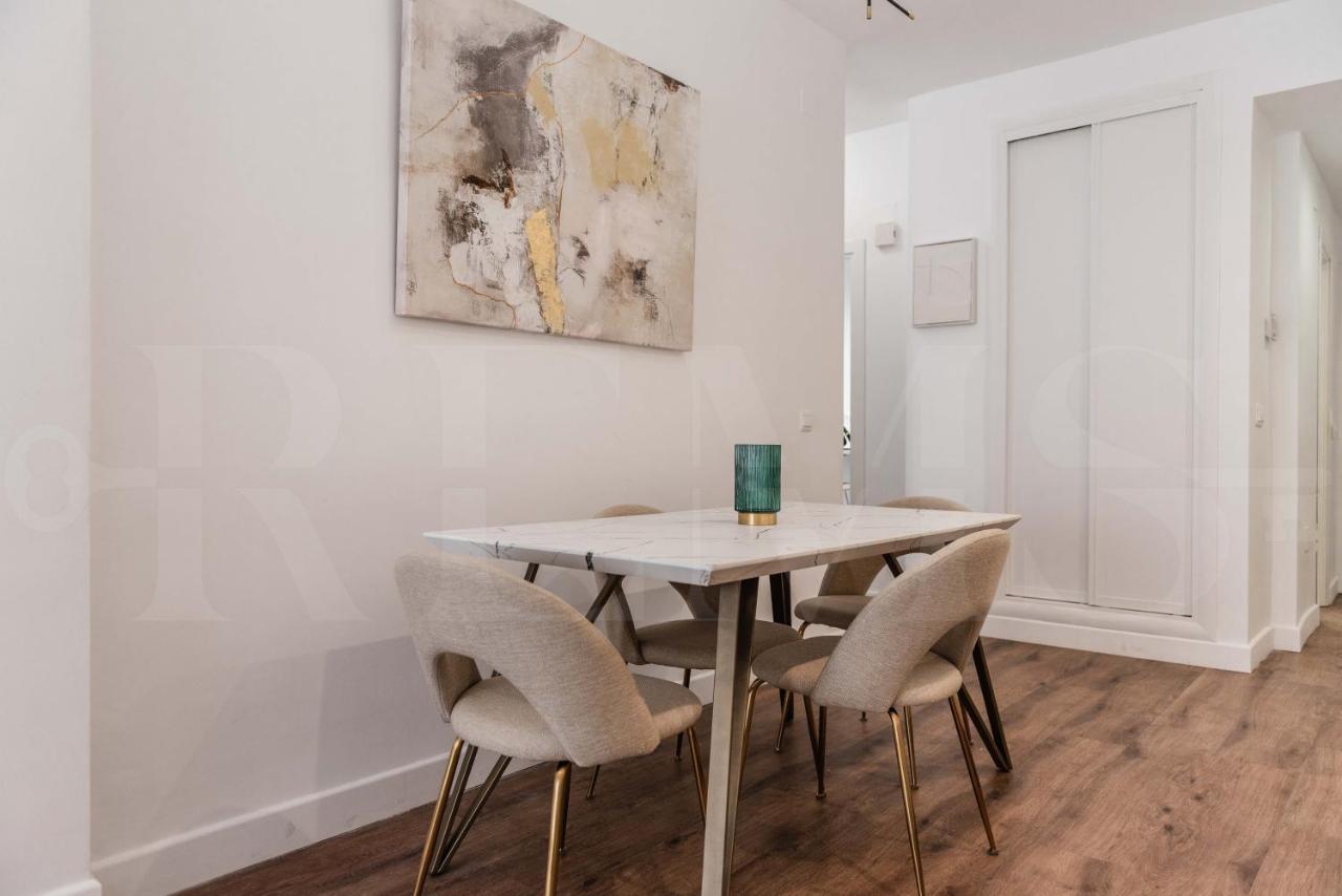 Designed Minimalist Apartment - Malaga Center By Rems Kültér fotó