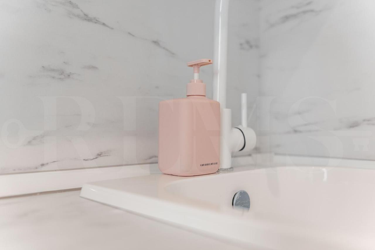 Designed Minimalist Apartment - Malaga Center By Rems Kültér fotó