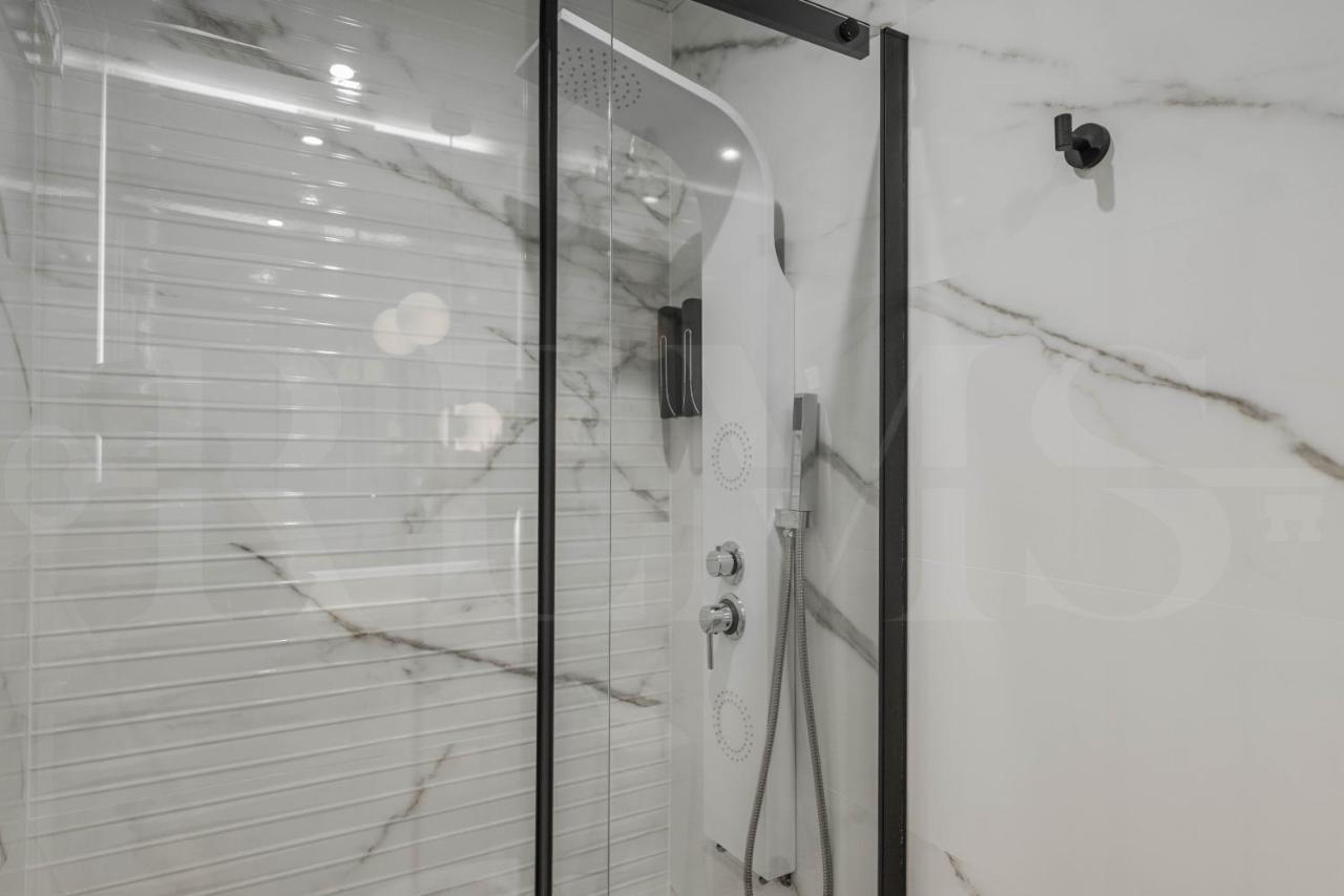Designed Minimalist Apartment - Malaga Center By Rems Kültér fotó